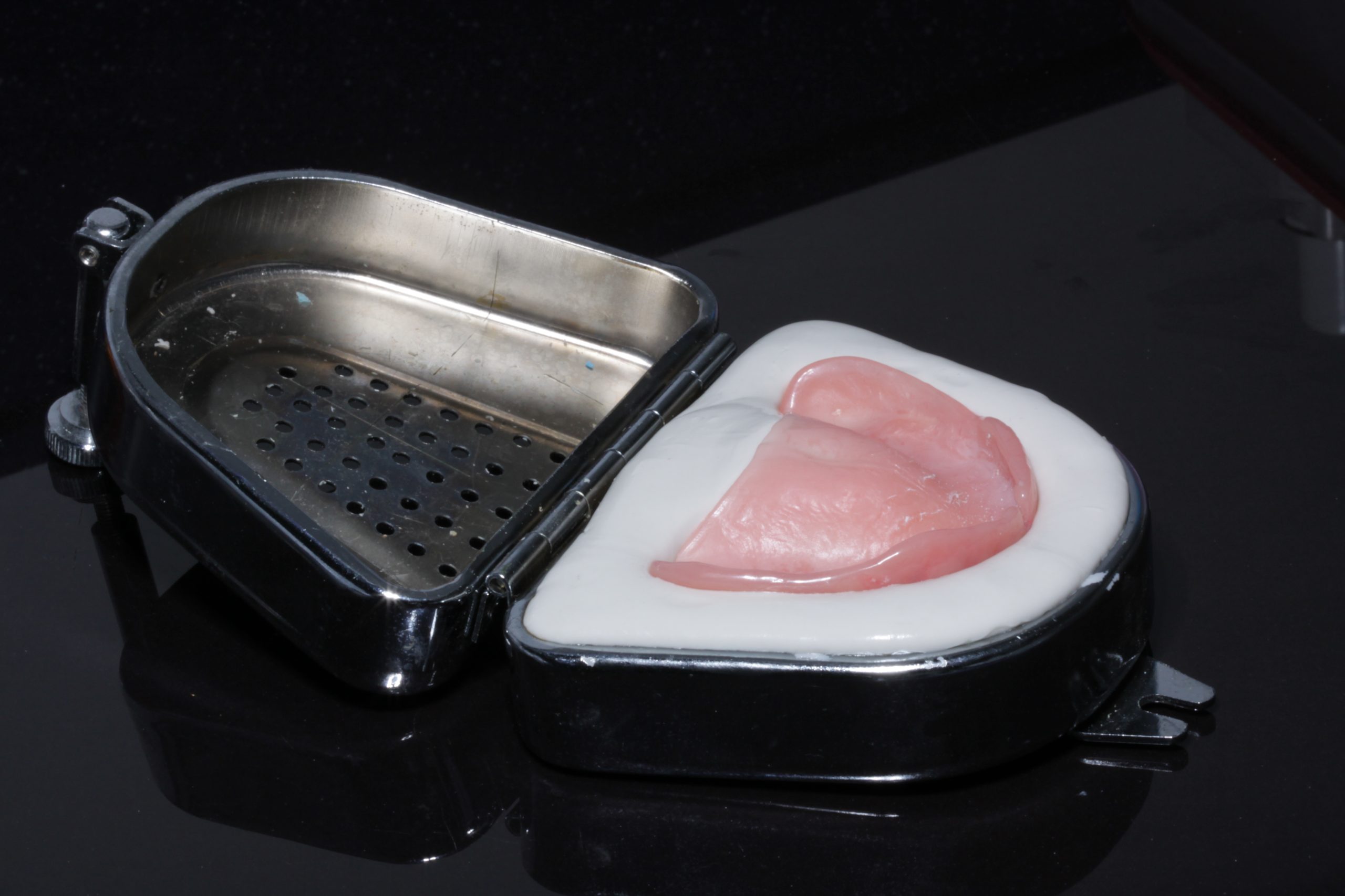Many people find dentures to be a challenging part of their work. But since they aren't going away for the foreseeable future, dentist and qualified dental technician, Paul Middleton, gives his advice for improving your denture work.